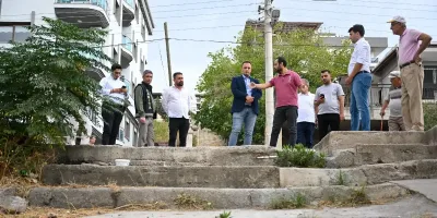 Bornova’da iki noktaya yeni merdiven
